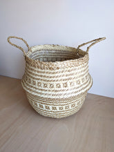 Load image into Gallery viewer, Seagrass Lined Basket